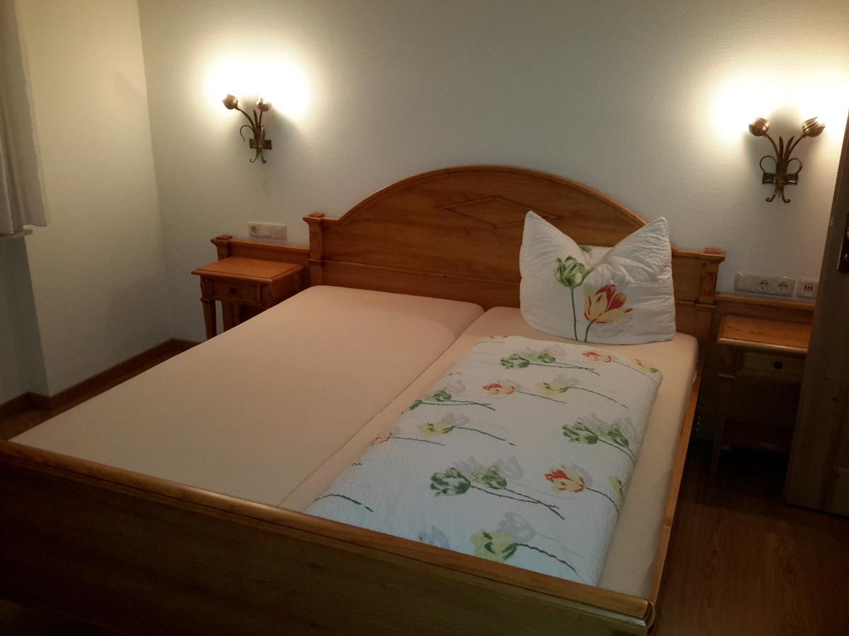 Hotel Gruner Hahn Schippach  Стая снимка