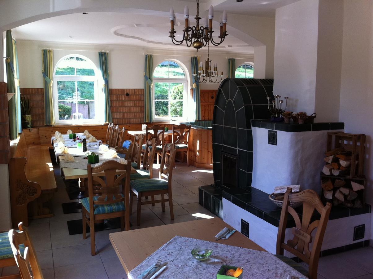 Hotel Gruner Hahn Schippach  Екстериор снимка