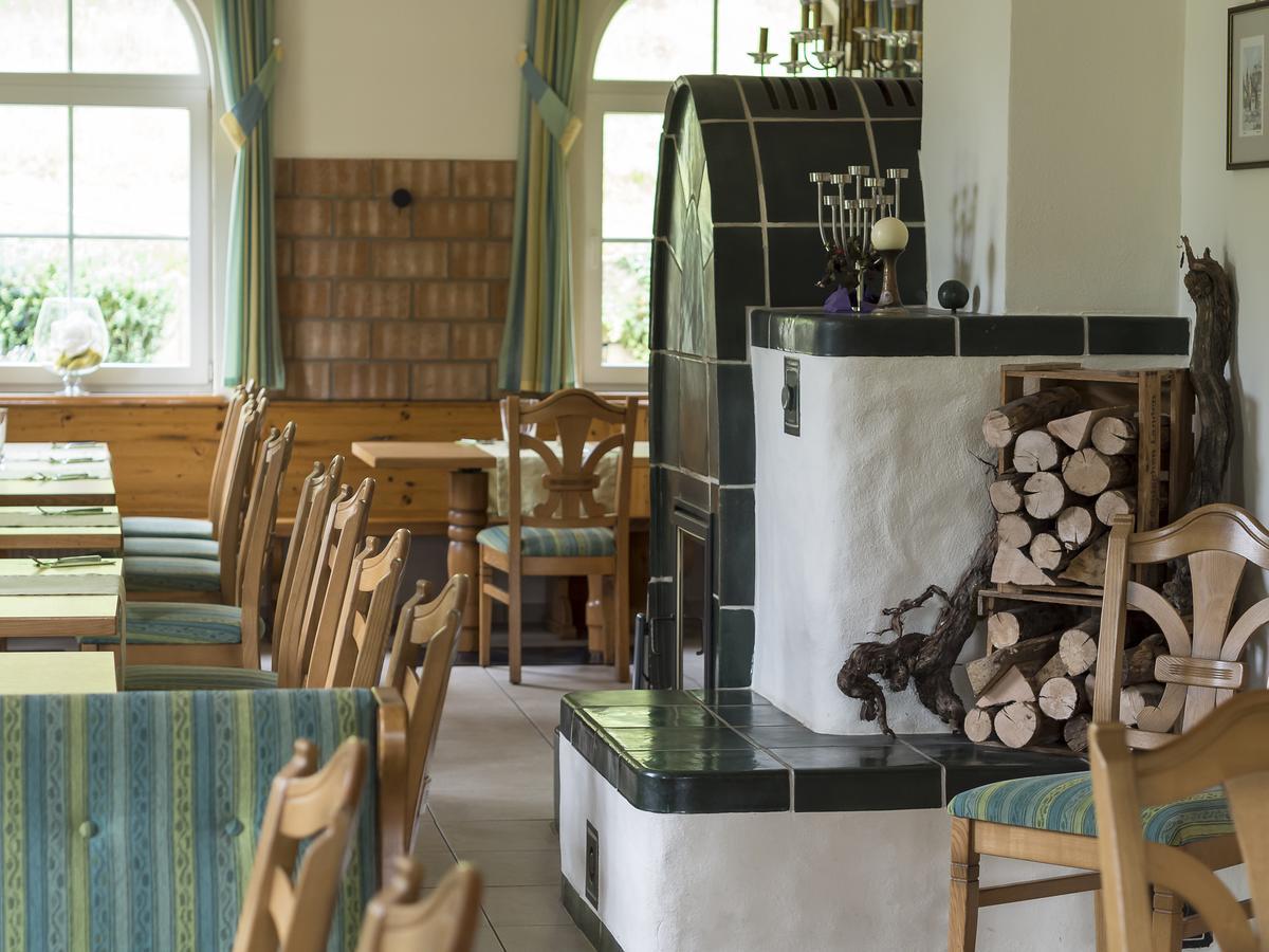 Hotel Gruner Hahn Schippach  Екстериор снимка